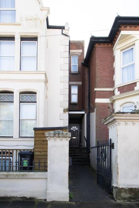 Open Mind Property - Ensuite Studio In Southsea Portsmouth Dış mekan fotoğraf
